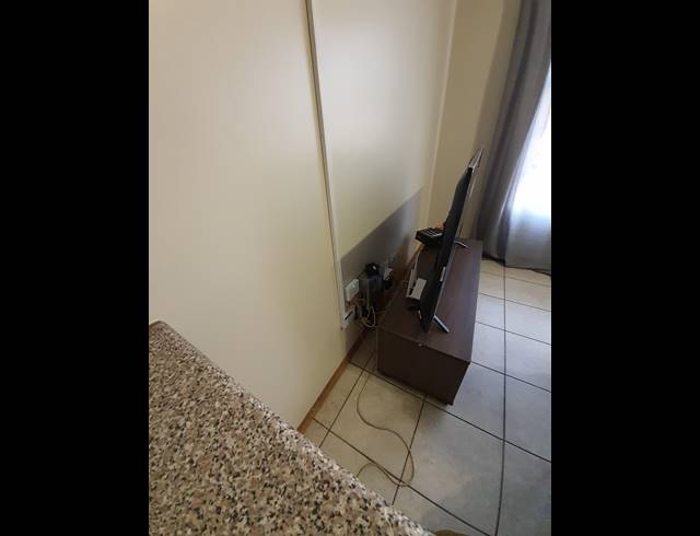 1 BEDROOM APARTMENT BLOCK TO LET IN HALFWAY HOUSE